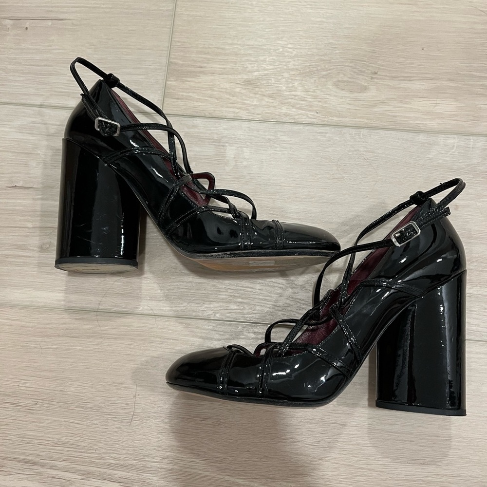 Marc Jacobs Carrie Ghillie Black Patent Leather Lace Up Pumps